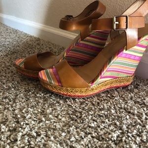 Chinese’s Laundry wedges